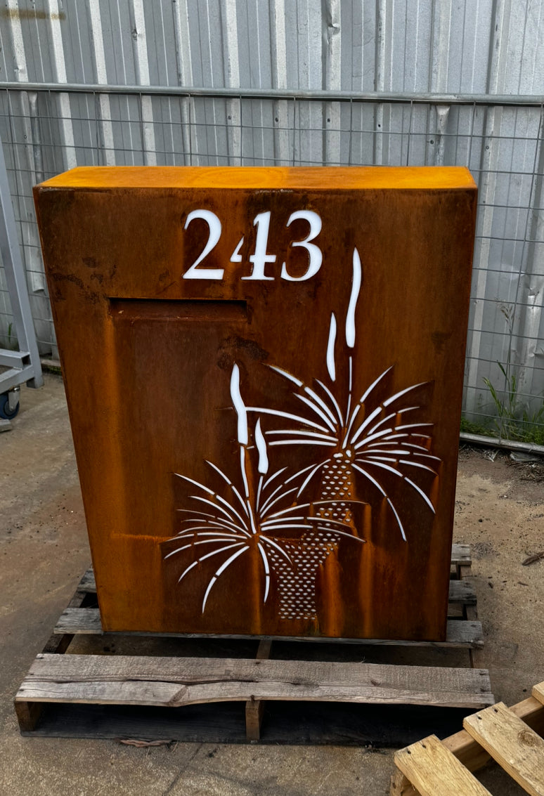 Custom Letterbox